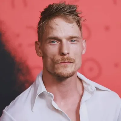 DAKOTA DAULBY profile