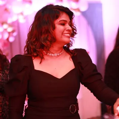 Danam | makeup artist | hairstylist profile