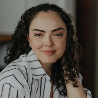 Dani Lazzarotto profile