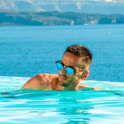 Daniel Caspi - Travel & Hotels profile