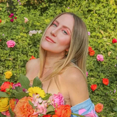 Dani Dazey - Maximalist Mama profile