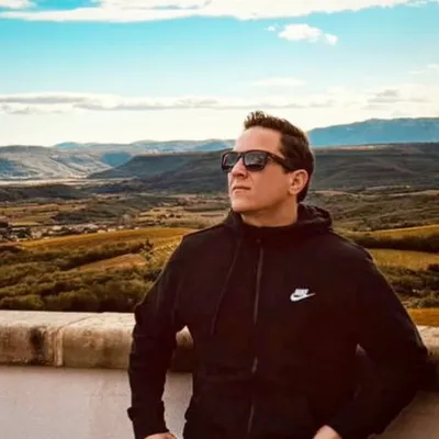 Daniel Ovadia profile