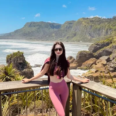 Daniela profile
