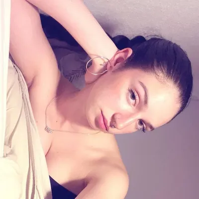 daniela🍒 profile