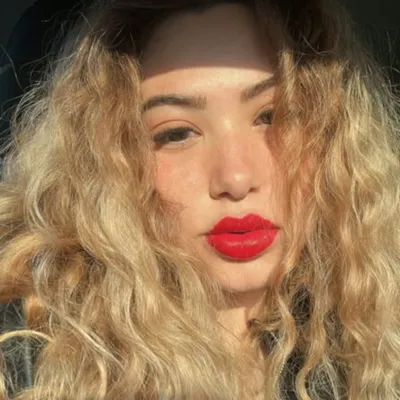 Daniela Falcon profile