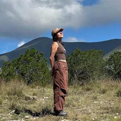 Daniela profile