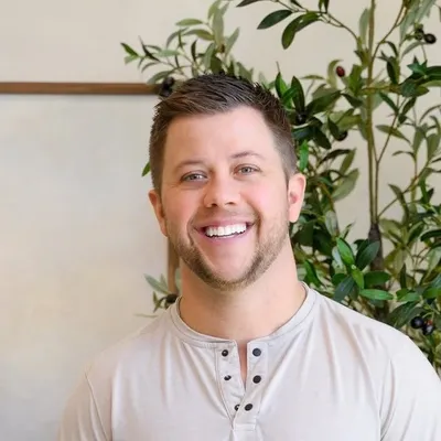 Daniel Jarom Holman profile