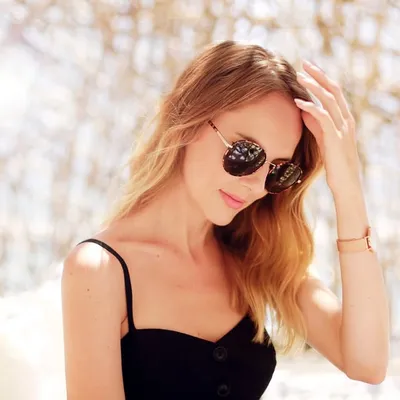 DΛNIELLE | feminine life+STYLE profile