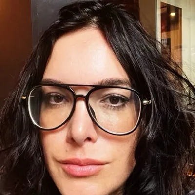 Danielle Brisebois profile
