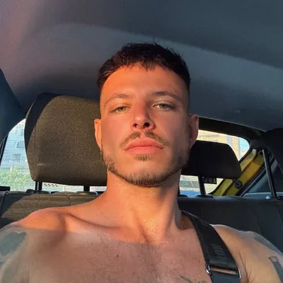 DANIEL LAZAROV profile
