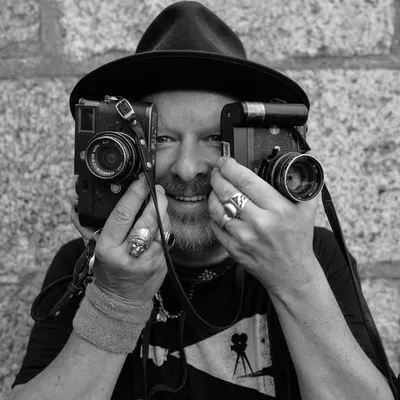 Danny Clinch profile