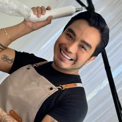 Danny Quintal brows & make up profile