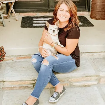 Danya F Robertson profile