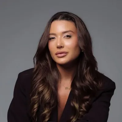 Dɑniely Souzɑ profile