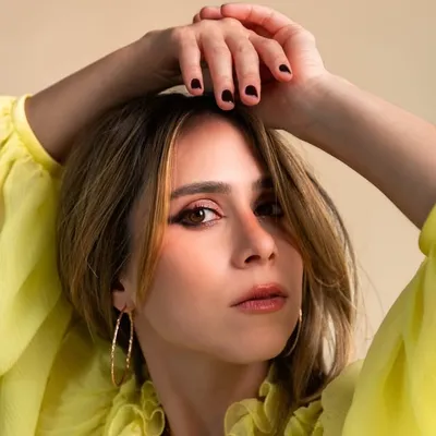Daphne Bozaski profile