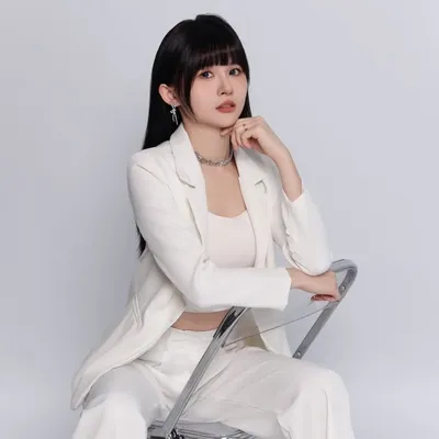 ๐ซ๐๐๐๐๐ ๐ช๐๐๐ ๐ฆ๐๐๐๐ข๐จ๐ซ profile