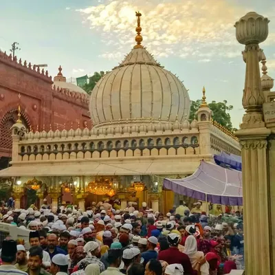Dargah Hazrat Nizamuddin Aulia profile