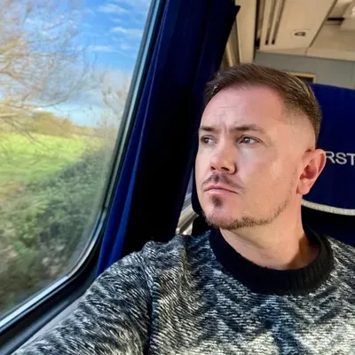 Darren Hartley profile