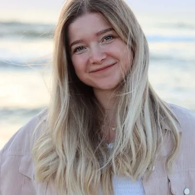 Anna Wüstefeld profile