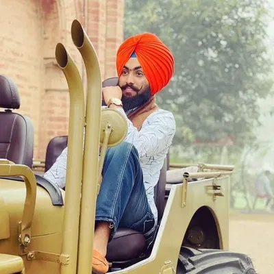 Navneet Singh Momi profile