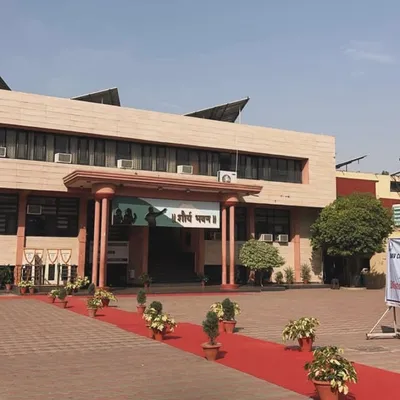 DAV COLLEGE 10 CHANDIGARH profile