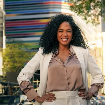 Daira Lambis profile