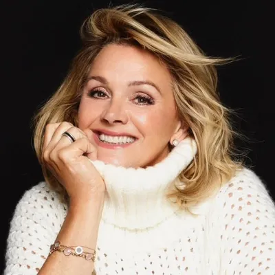 Debbie Travis/entrepreneur profile
