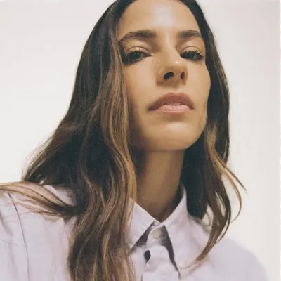 Debi Nova profile
