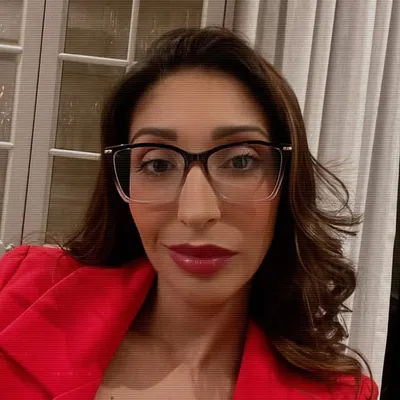 Debora Oliveira profile