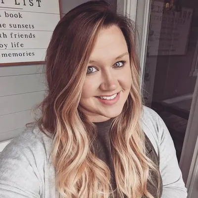 Kayla | DIY, Decor & Dogs profile