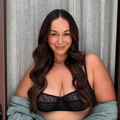 Kate Jones ๐ profile