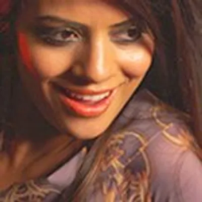 FanPage of Singer/Model - Dee profile