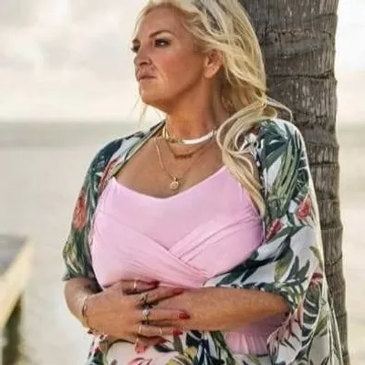Angela Deem profile