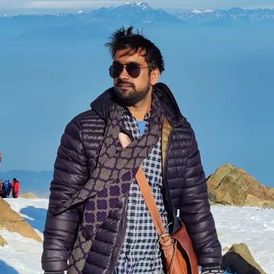 Deepak Tomar profile
