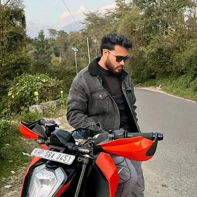 Deepak Tandon profile