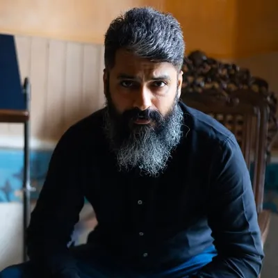 Deepak Oberoi profile