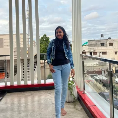 Deepa Shah profile