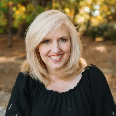 Deirdre Renee | Designer profile