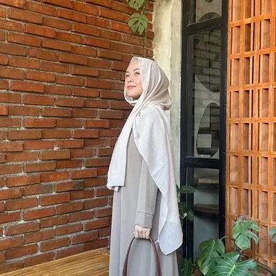 Dela Indah Valentina profile