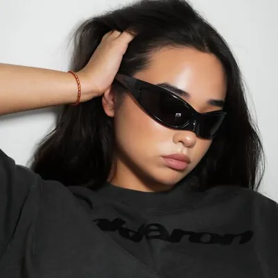 Demi NO profile