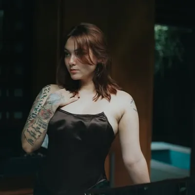 Demi Langston profile