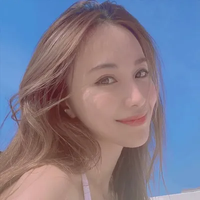 denise hy lau profile