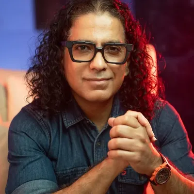 Vijay Kapoor #TheHorseShoeMan profile