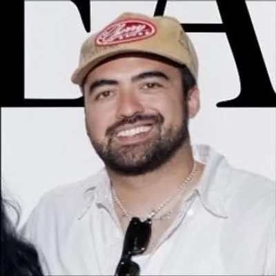DEREK PIKE profile