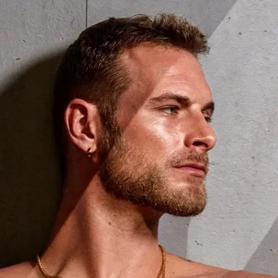 Derek Pratt profile