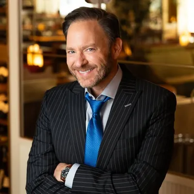Jason DeRusha | Minnesota Restaurants | Lifestyle Creator profile