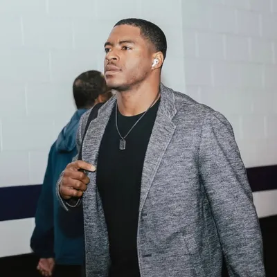 DeShawn Shead profile