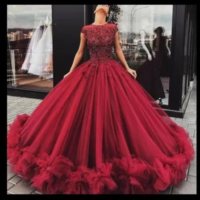 women's fashion profile