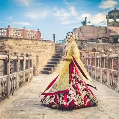 DESIGNER LEHENGAS. profile