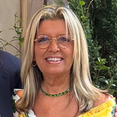 Lory Bernstein profile